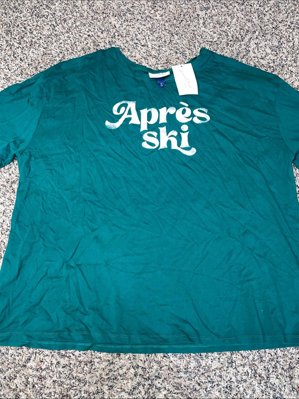 Universal Thread ‘Après Ski' Graphic Short Sleeve Tee Relaxed Fit Green XL NWT